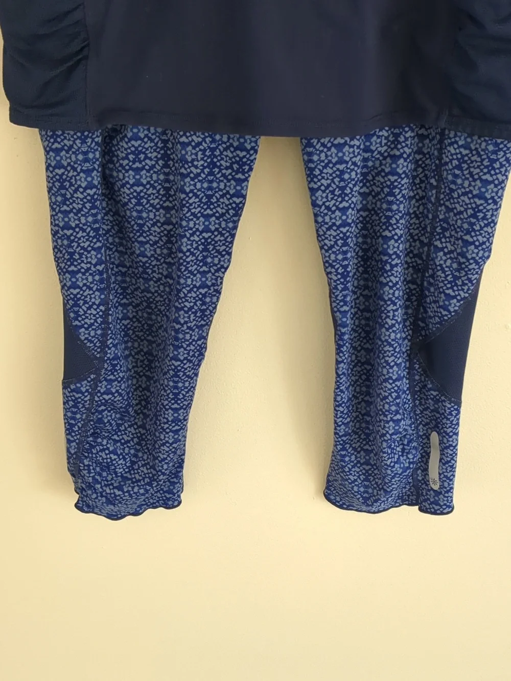 Large Athleta Leggings With Skirt Attached Blue